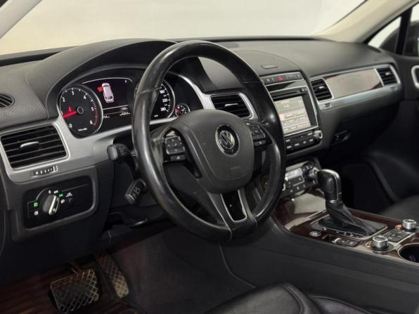 Volkswagen Touareg II Рестайлинг с пробегом 2015 года, цена 2 999 000 рублей, 131754 км, внедорожник, Автокод Объявления