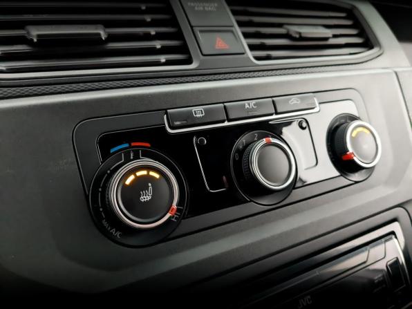 Volkswagen Caddy IV с пробегом 2019 года, цена 1 680 000 рублей, 94944 км, компактвэн, Автокод Объявления