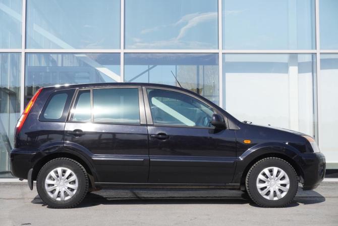 Ford Fusion I Рестайлинг с пробегом 2009 года, цена 390 000 рублей, 195809 км, хэтчбек, Автокод Объявления