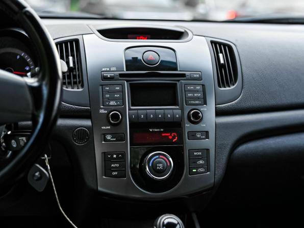 Kia Cerato II с пробегом 2012 года, цена 700 000 рублей, 204897 км, хэтчбек, Автокод Объявления