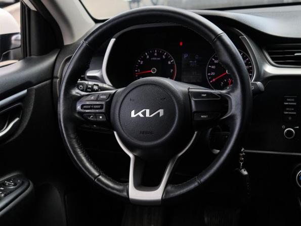 Kia Rio IV Рестайлинг с пробегом 2021 года, цена 1 850 000 рублей, 69618 км, хэтчбек, Автокод Объявления