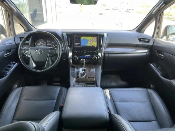 Toyota Alphard III Рестайлинг с пробегом 2021 года, цена 6 090 000 рублей, 66155 км, минивэн, Автокод Объявления