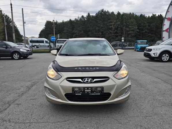 Hyundai Solaris I с пробегом 2013 года, цена 869 995 рублей, 168188 км, седан, Автокод Объявления