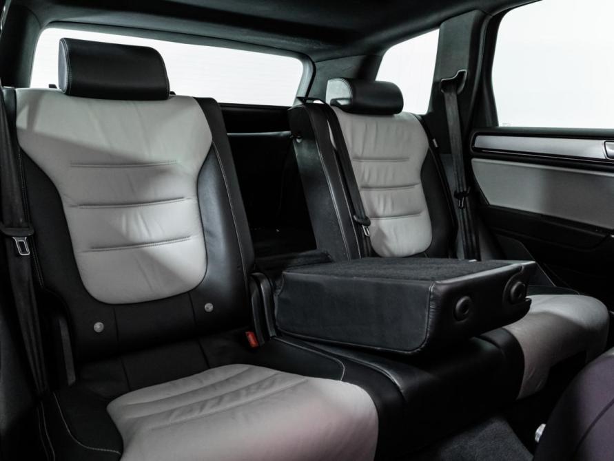 Volkswagen Touareg II Рестайлинг Санкт-Петербург  - изображение 22