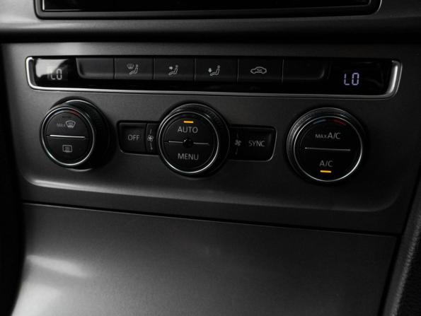 Volkswagen Golf VII с пробегом 2015 года, цена 1 319 000 рублей, 146767 км, универсал, Автокод Объявления