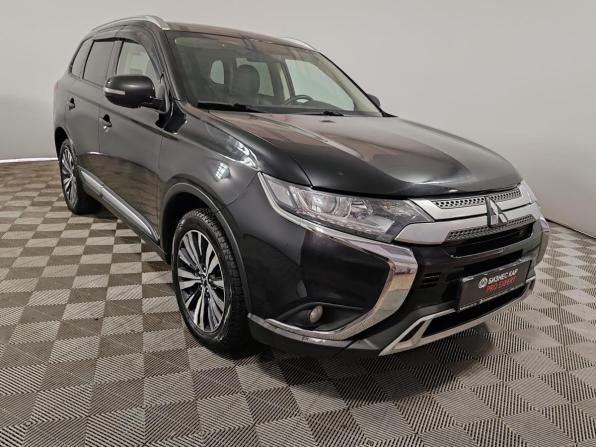 Mitsubishi Outlander III Рестайлинг 3 с пробегом 2020 года, цена 1 999 000 рублей, 188451 км, внедорожник, Автокод Объявления