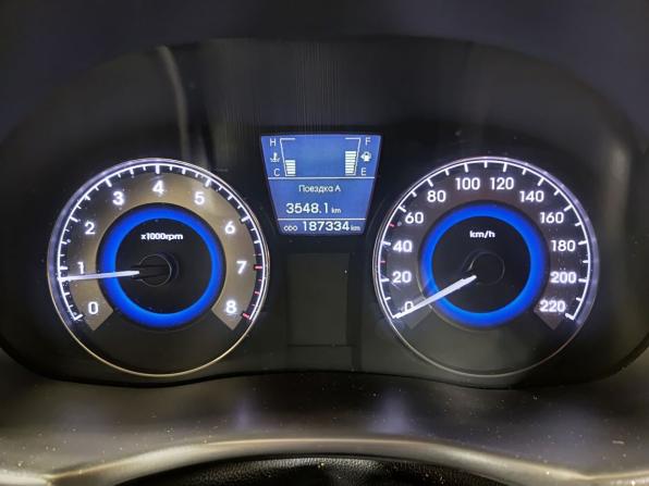 Hyundai Solaris I Рестайлинг с пробегом 2014 года, цена 650 000 рублей, 187330 км, седан, Автокод Объявления