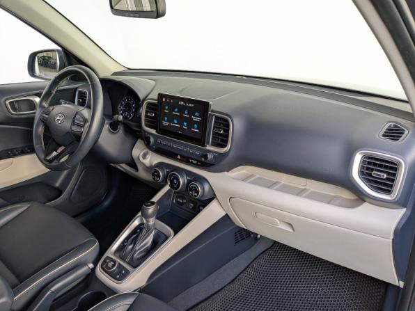 Hyundai Venue I с пробегом 2021 года, цена 1 800 000 рублей, 49110 км, внедорожник, Автокод Объявления