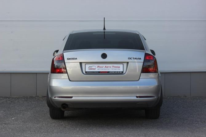 Skoda Octavia II (A5) Рестайлинг с пробегом 2011 года, цена 647 000 рублей, 291050 км, лифтбек, Автокод Объявления