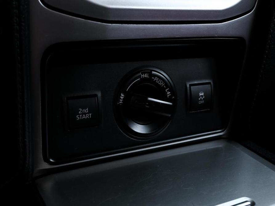 Toyota Land Cruiser Prado 150 Series Рестайлинг 2 Волгоград  - изображение 17