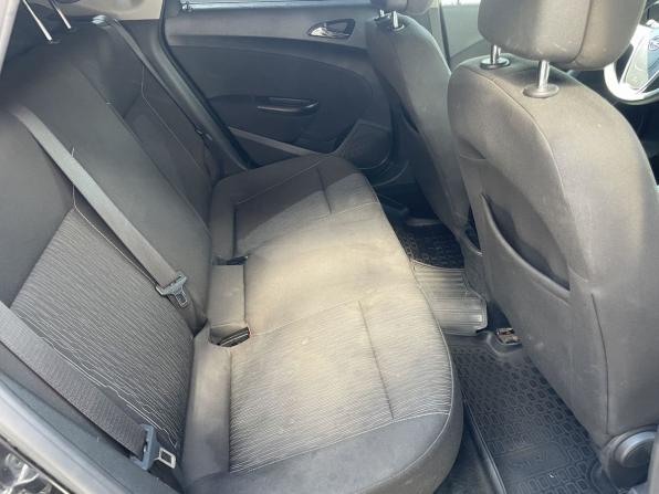 Opel Astra J Рестайлинг с пробегом 2012 года, цена 649 000 рублей, 244047 км, хэтчбек, Автокод Объявления