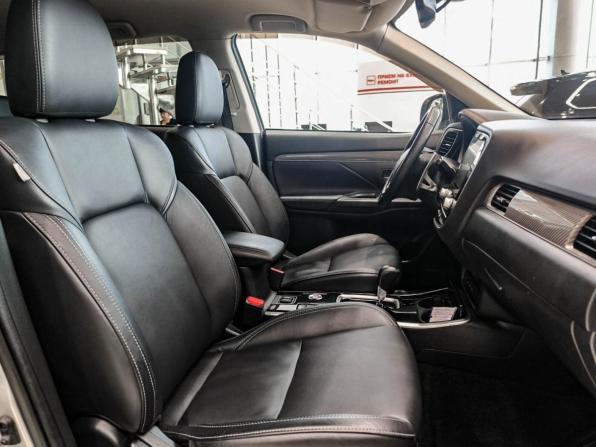 Mitsubishi Outlander III Рестайлинг 3 с пробегом 2021 года, цена 3 200 000 рублей, 67451 км, внедорожник, Автокод Объявления