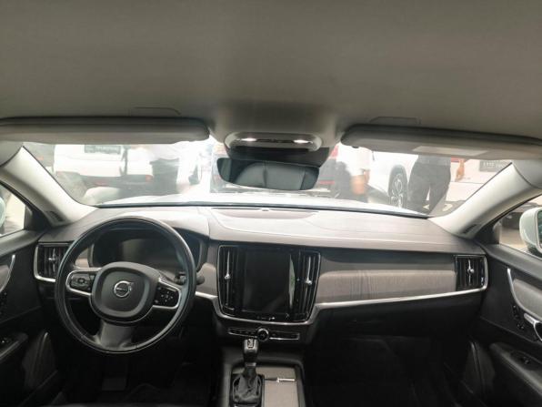 Volvo S90 II Рестайлинг с пробегом 2020 года, цена 2 950 000 рублей, 127129 км, седан, Автокод Объявления