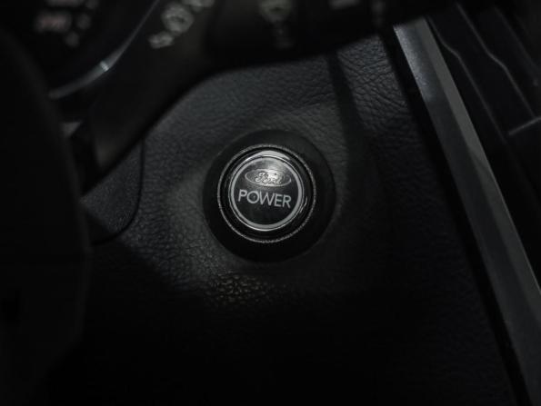 Ford Focus III с пробегом 2013 года, цена 699 000 рублей, 217597 км, хэтчбек, Автокод Объявления