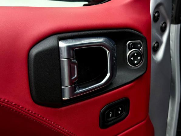 Jeep Wrangler IV (JL) с пробегом 2022 года, цена 6 149 000 рублей, 70684 км, внедорожник, Автокод Объявления
