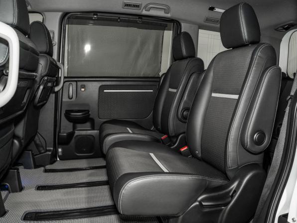 Honda Stepwgn V с пробегом 2015 года, цена 1 750 500 рублей, 92666 км, минивэн, Автокод Объявления