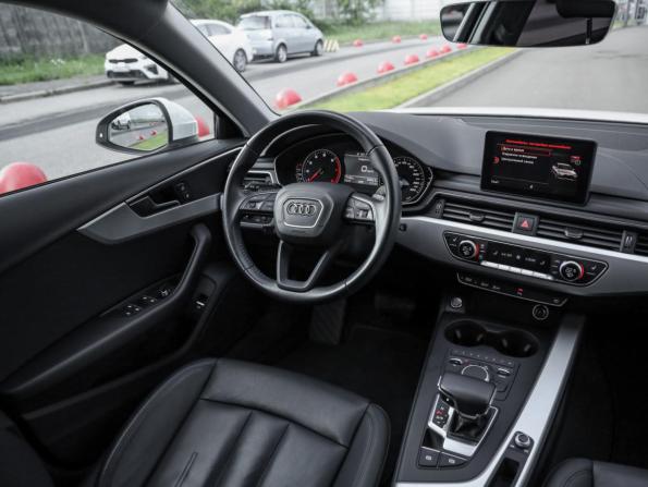 Audi A4 V (B9) с пробегом 2018 года, цена 2 449 000 рублей, 77439 км, седан, Автокод Объявления