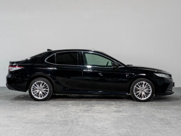 Toyota Camry VIII (XV70) с пробегом 2019 года, цена 2 829 000 рублей, 110961 км, седан, Автокод Объявления