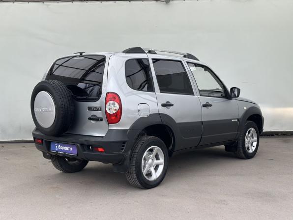 Chevrolet Niva I Рестайлинг с пробегом 2015 года, цена 671 000 рублей, 138086 км, внедорожник, Автокод Объявления