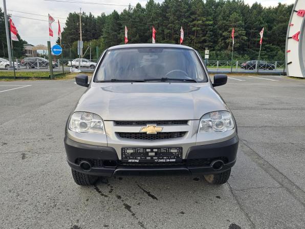 Chevrolet Niva I Рестайлинг с пробегом 2015 года, цена 624 995 рублей, 115589 км, внедорожник, Автокод Объявления