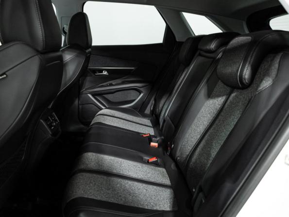 Peugeot 3008 II с пробегом 2018 года, цена 1 999 777 рублей, 59698 км, внедорожник, Автокод Объявления