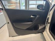 Volkswagen Polo V Рестайлинг Екатеринбург  - изображение 28