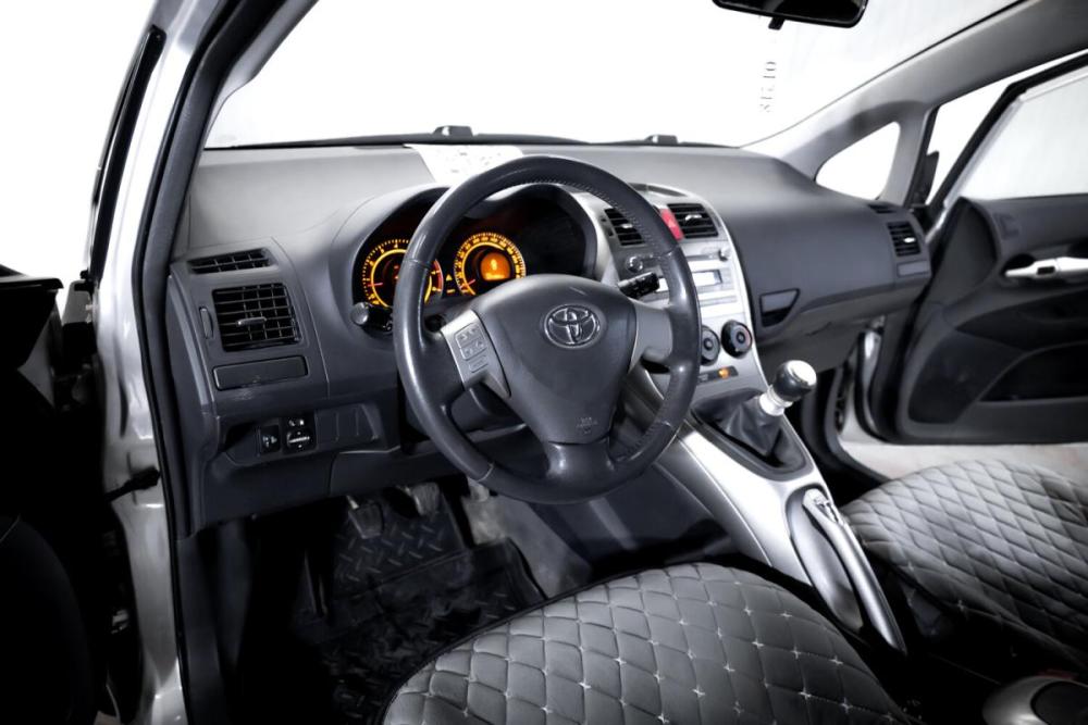 Toyota Auris I Тюмень  - изображение 13