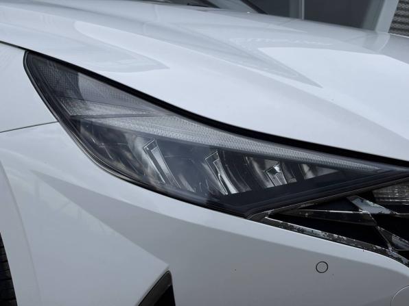 Hyundai Elantra VII (CN7) с пробегом 2022 года, цена 1 999 000 рублей, 90000 км, седан, Автокод Объявления