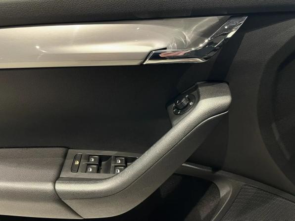 Skoda Octavia III (A7) с пробегом 2013 года, цена 859 000 рублей, 277000 км, лифтбек, Автокод Объявления