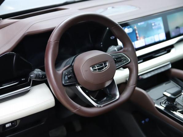 Geely Monjaro I с пробегом 2023 года, цена 2 990 000 рублей, 98383 км, внедорожник, Автокод Объявления