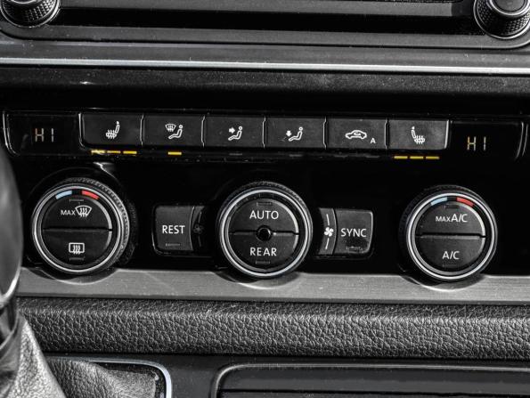 Volkswagen Multivan T6 с пробегом 2019 года, цена 4 049 000 рублей, 110701 км, минивэн, Автокод Объявления