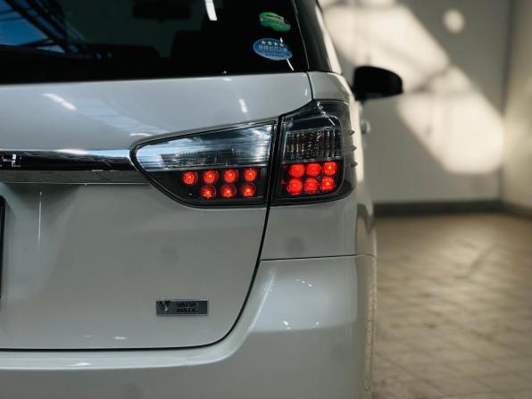 Toyota Wish II Рестайлинг с пробегом 2013 года, цена 1 399 000 рублей, 139962 км, минивэн, Автокод Объявления