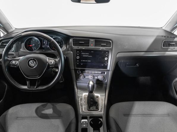 Volkswagen Golf VII Рестайлинг с пробегом 2020 года, цена 1 950 000 рублей, 71200 км, универсал, Автокод Объявления