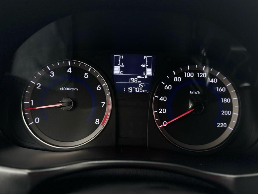 Hyundai Solaris I Рестайлинг Ижевск  - изображение 18