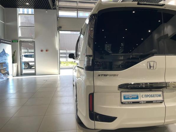 Honda Stepwgn V Рестайлинг с пробегом 2019 года, цена 2 098 000 рублей, 127000 км, минивэн, Автокод Объявления