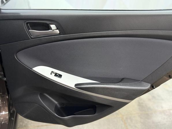 Hyundai Solaris I Рестайлинг с пробегом 2016 года, цена 1 310 000 рублей, 93948 км, седан, Автокод Объявления