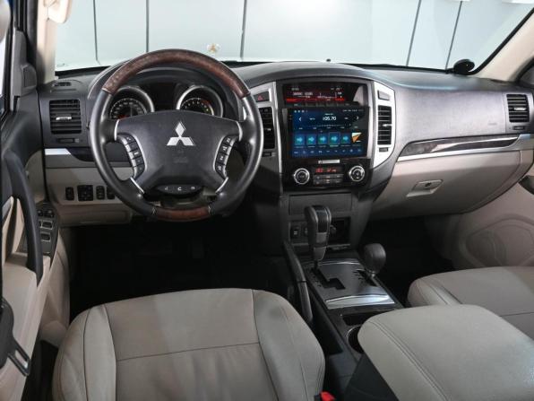 Mitsubishi Pajero IV Рестайлинг 2 с пробегом 2019 года, цена 3 699 000 рублей, 98258 км, внедорожник, Автокод Объявления