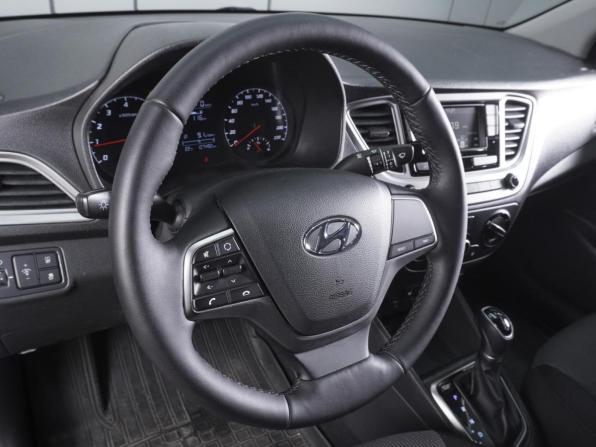 Hyundai Solaris II Рестайлинг с пробегом 2021 года, цена 1 270 000 рублей, 107465 км, седан, Автокод Объявления