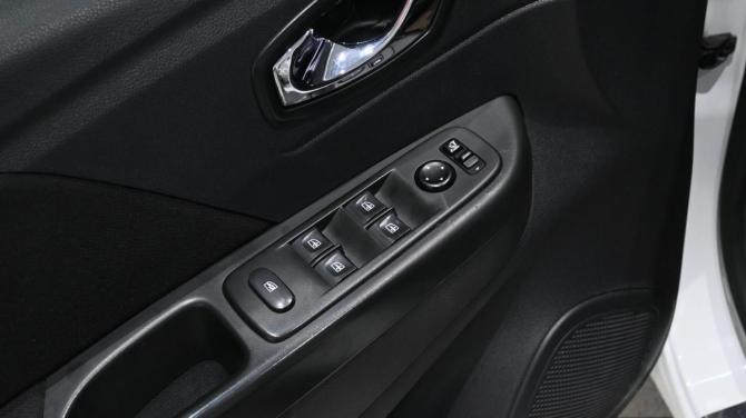 Renault Kaptur I с пробегом 2019 года, цена 1 620 000 рублей, 130000 км, внедорожник, Автокод Объявления