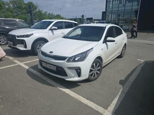 Kia Rio IV с пробегом 2018 года, цена 1 350 000 рублей, 105000 км, седан, Автокод Объявления