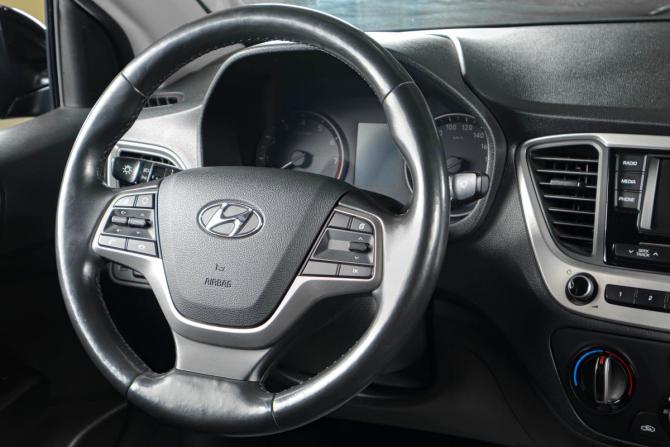 Hyundai Solaris II с пробегом 2018 года, цена 1 329 000 рублей, 149700 км, седан, Автокод Объявления