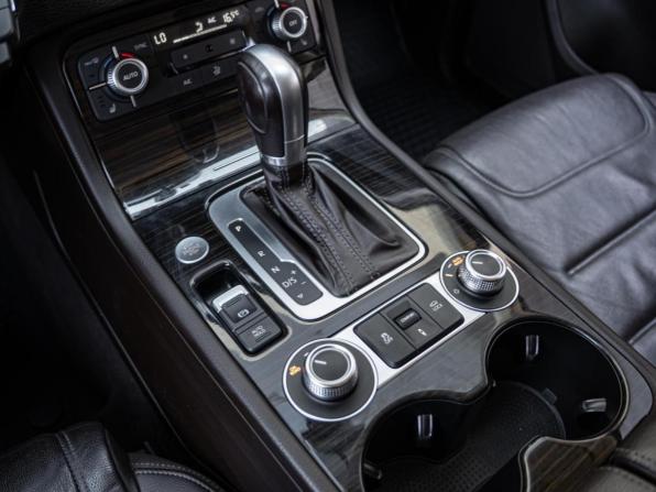 Volkswagen Touareg II Рестайлинг с пробегом 2016 года, цена 2 890 000 рублей, 207301 км, внедорожник, Автокод Объявления