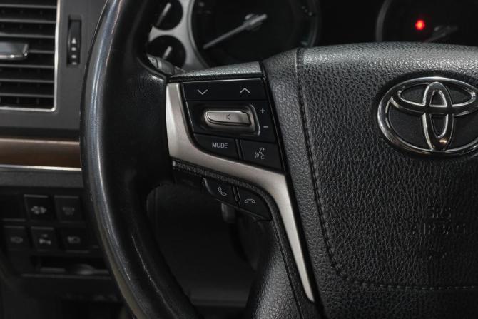 Toyota Land Cruiser 200 Series Рестайлинг 2 с пробегом 2015 года, цена 4 619 000 рублей, 211000 км, внедорожник, Автокод Объявления