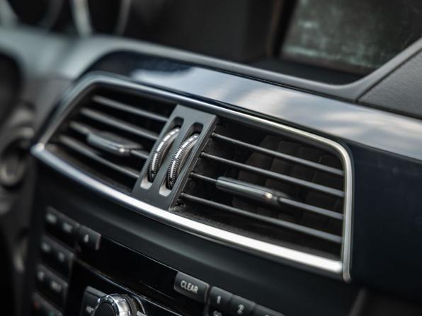Mercedes-Benz C-Класс III (W204) Рестайлинг с пробегом 2013 года, цена 1 479 000 рублей, 261000 км, седан, Автокод Объявления