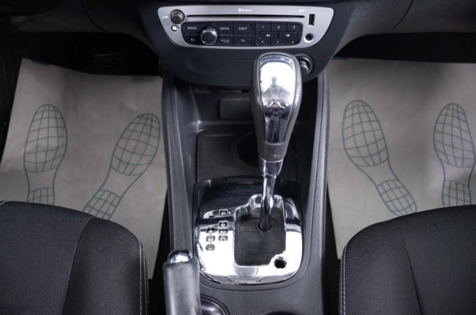 Renault Fluence I Рестайлинг с пробегом 2013 года, цена 759 000 рублей, 175256 км, седан, Автокод Объявления