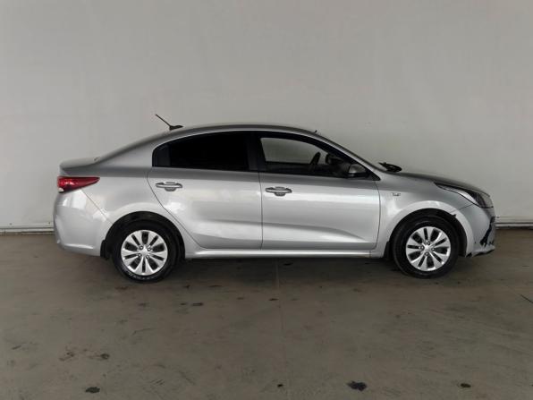 Kia Rio IV с пробегом 2018 года, цена 997 000 рублей, 172518 км, седан, Автокод Объявления