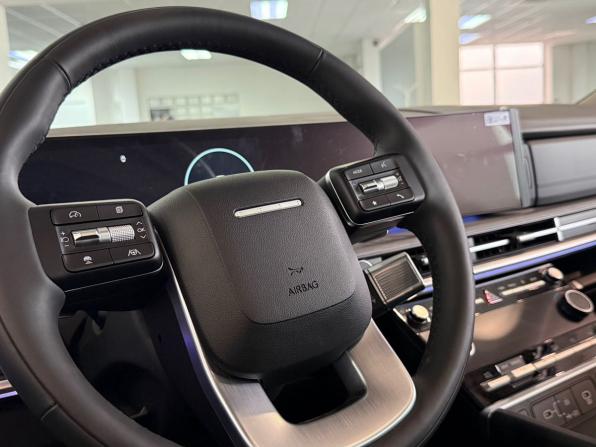 Hyundai Santa Fe V (MX5) с пробегом 2026 года, цена 5 449 000 рублей, 5 км, внедорожник, Автокод Объявления