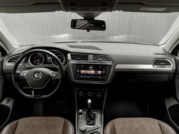 Volkswagen Tiguan II с пробегом 2020 года, цена 2 835 000 рублей, 46328 км, внедорожник, Автокод Объявления