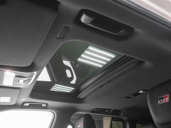 Toyota Land Cruiser 300 Series с пробегом 2021 года, цена 10 599 000 рублей, 86012 км, внедорожник, Автокод Объявления
