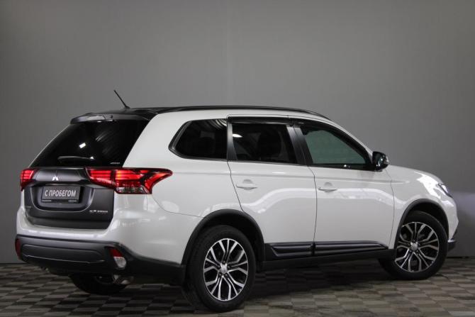 Mitsubishi Outlander III Рестайлинг 2 с пробегом 2016 года, цена 2 100 000 рублей, 86000 км, внедорожник, Автокод Объявления